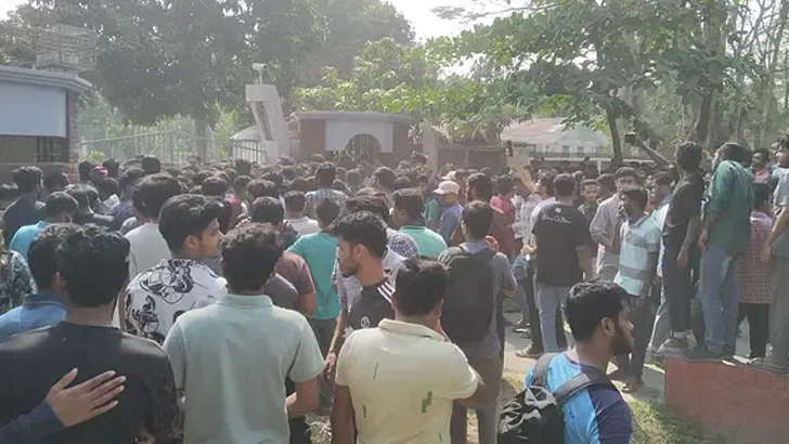 রাজশাহী বিশ্ববিদ্যালয়ে আলোচনায় ছাত্রনেতারা